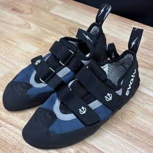 Evolv Men's Blue and Black Athletic Shoes Rock Climbing/ Bouldering Shoes Size 9